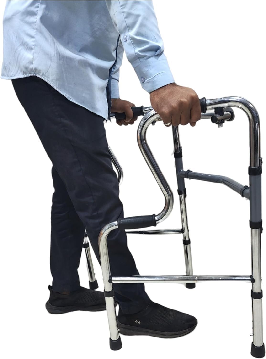 61SmRPnYXeL._AC_SL1500_ مشاية ألومنيوم قابلة للطي بخطوتين من VEAUVA – خفيفة الوزن، قابلة لتعديل الارتفاع، نمط حركة متبادل، لون فضي، للبالغين وكبار السن - الصورة 1